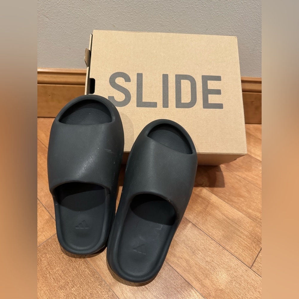 🔥🔥🔥 Black YEEZY Slides